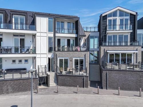 Sint-Annaland Apartment | Apartment in Zeeland by Oosterschelde Beach