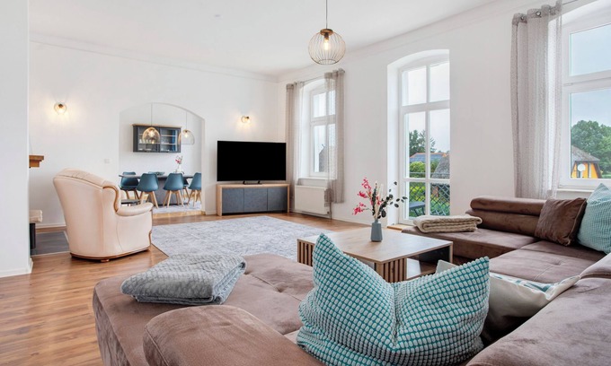 Altefaehr Apartment | Apartment 'Inselglück' with Lake View, Shared Garden and Wi-Fi