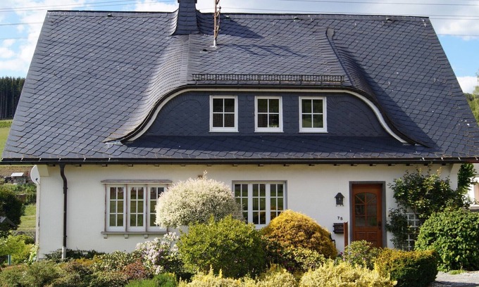 Kickenbach Apartment | Apartment 'Kebben' with Shared Terrace, Shared Garden and Wi-Fi