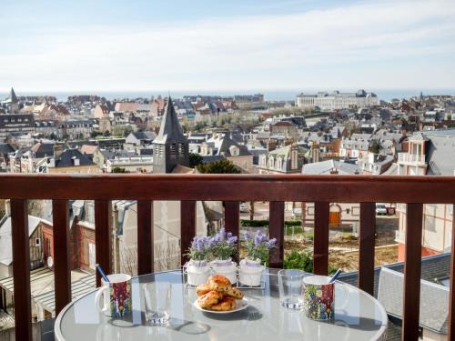 Trouville-sur-Mer Apartment | Apartment l'Amiral by Interhome