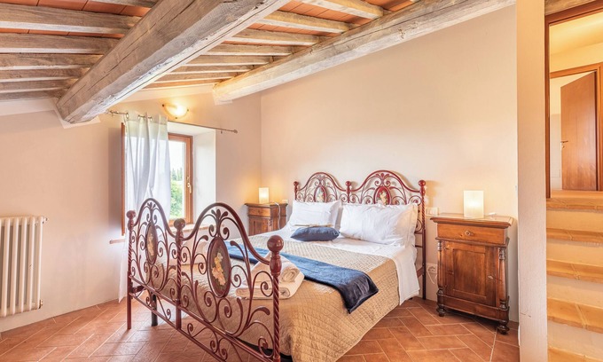 Chianciano Terme Apartment | Apartment 'L'uscio' with Mountain View, Shared Pool and Wi-Fi