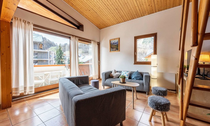 Valloire Apartment | Apartment 'La Maison D’Anthelmette' with Mountain View, Balcony and Wi-Fi