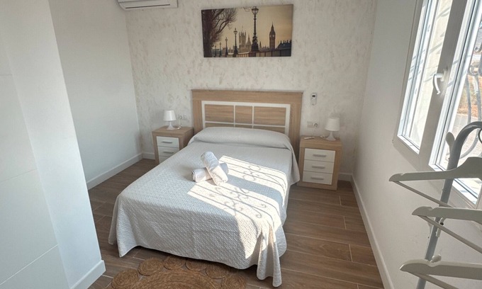 Pujaire Apartment | Apartment 'La Palmera' with Private Terrace and Air Conditioning