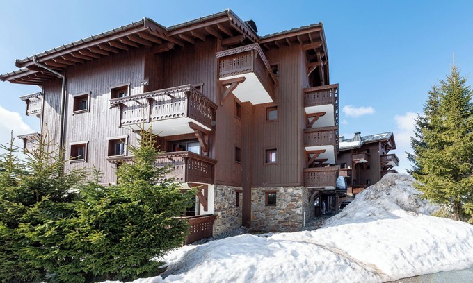 Les Saisies Apartment | Apartment 'Lapon H10' with Mountain View and Balcony