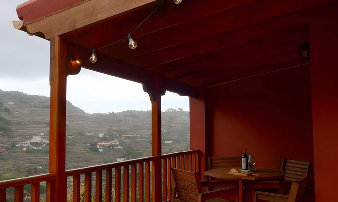 Agulo Apartment | Apartment 'Laurel' with Mountain View, Wi-Fi and Air Conditioning