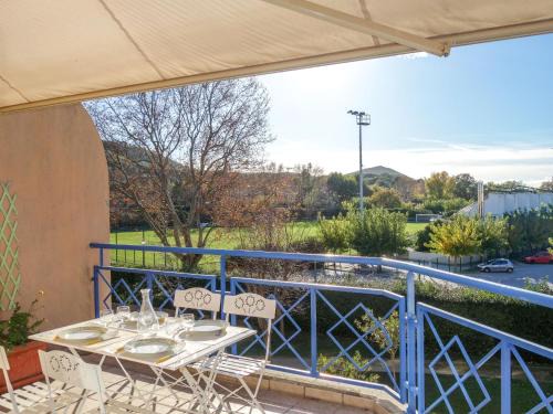 Saint-Cyr-sur-Mer Apartment | Apartment Le Stadium-5 by Interhome