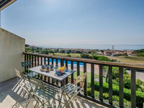 Saint-Pierre-la-Mer Apartment | Apartment Les Eaux Vives 1 & 2-2 by Interhome