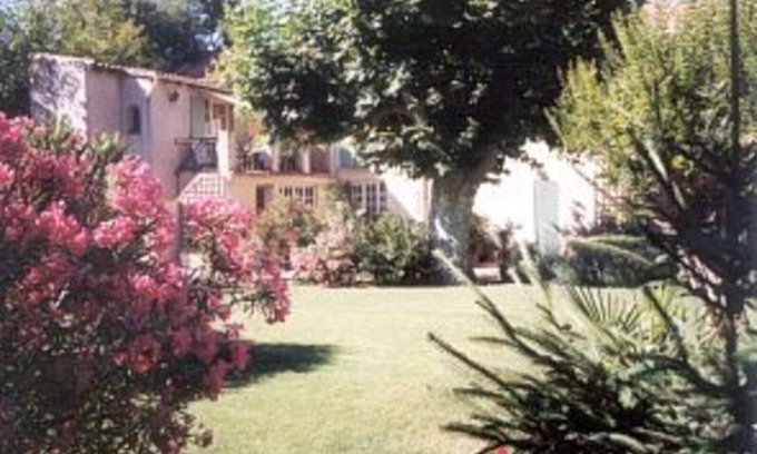Orgon Apartment | Apartment 'Les lavandes' - Tastefully Restored Provencal Farmhouse