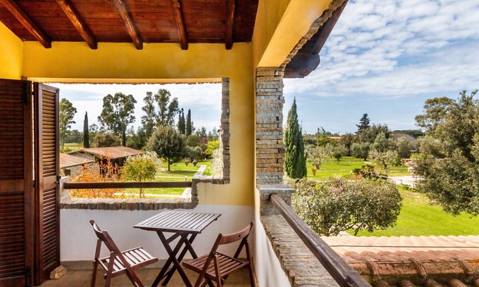 Grosseto Apartment | Apartment 'Maestrale' with Shared Pool, Private Terrace and Air Conditioning