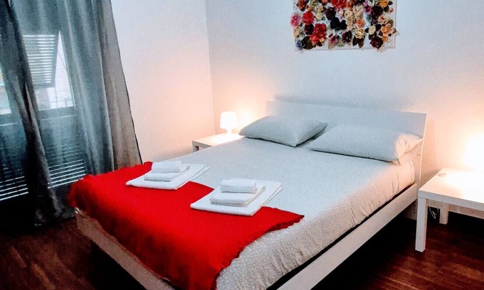 La Foce Apartment | Apartment 'Maison18' with Balcony, Wi-Fi and Air Conditioning