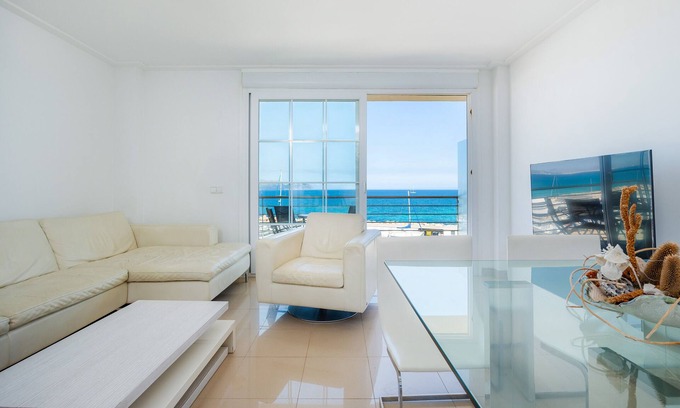 Can Picafort Apartment | Apartment 'Minimal Ref 9000' with Balcony, Wi-Fi and Air Conditioning