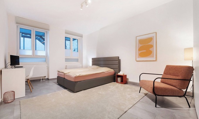 Vahrenwald-List Apartment | Apartment 'Moderne Businesswohnung In Toplage' with Wi-Fi