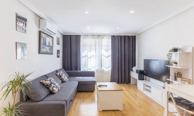 Marroquina Apartment | Apartment 'Moratalaz' with WLAN and air conditioning