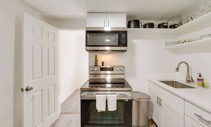Downtown Juneau House | Apartment Near Juneau Downtown Historic District