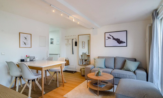 Bodman-Ludwigshafen Apartment | Apartment 'Olivia' with Lake View, Shared Garden and Wi-Fi