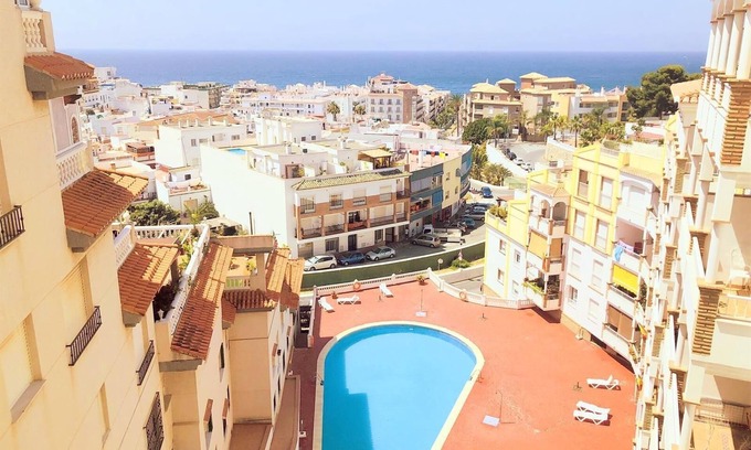 La Herradura Apartment | Apartment "Oasis" Near the Beach with Sea View, Pool, Wi-Fi & Terrace