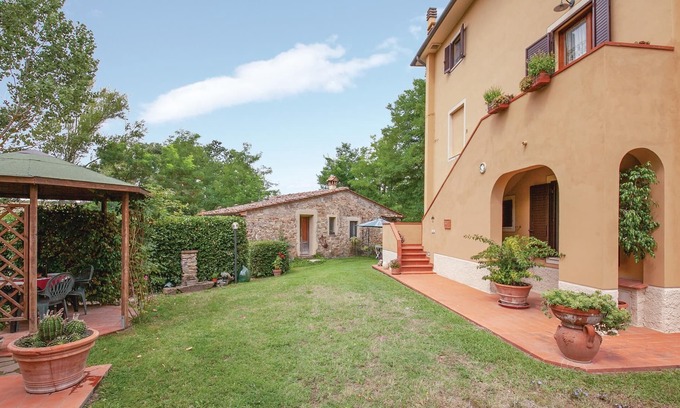 Montecalvoli Apartment | Apartment on the first and second floor in a farmhouse, with separate access via an external stairca