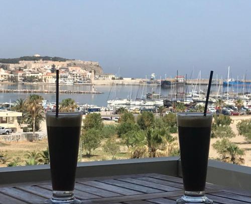 Rethymno Apartment | Apartment on the Beach with View