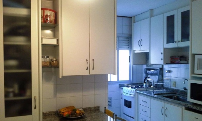 Centro Apartment | Apartment one block from Av. Beira Mar Norte