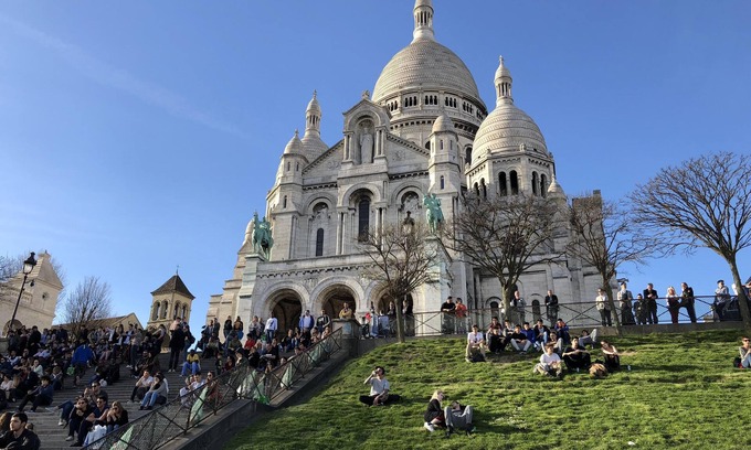 Clignancourt Apartment | APARTMENT PARIS MONTMARTRE, Exceptional view.