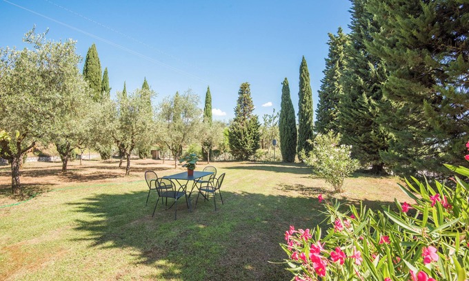 Siena Apartment | Apartment 'Podere San Lorenzo' with Private Garden and Wi-Fi