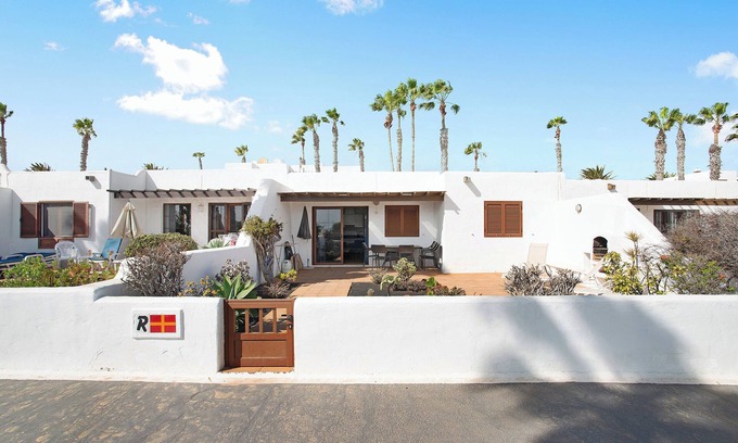 Playa Blanca Apartment | Apartment Puerto Chico R with Sea View, Pool, Terrace & Wi-Fi
