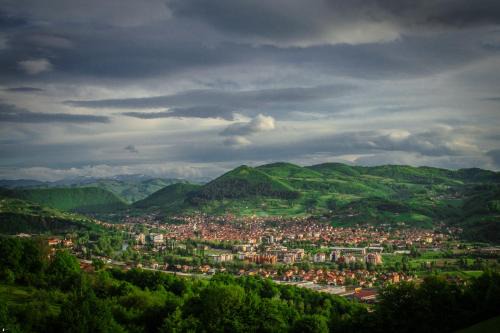 Visoko Apartment | Apartment Red House