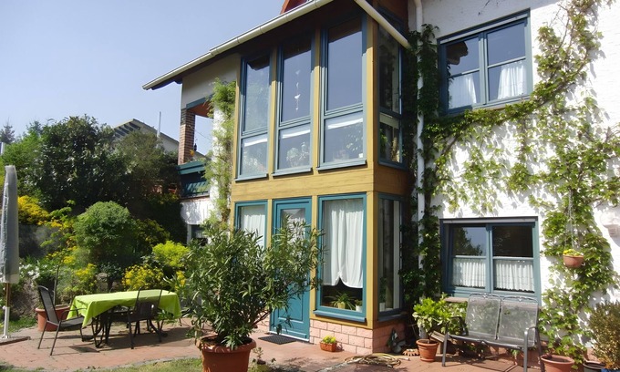 Voehl Apartment | Apartment 'Rösner' with Private Terrace, Shared Garden and Wi-Fi