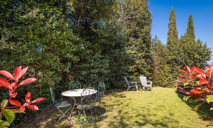 Montelopio Apartment | Apartment 'San Giovanni Residence 1 Dantea' with Private Garden, Wi-Fi and Air Conditioning