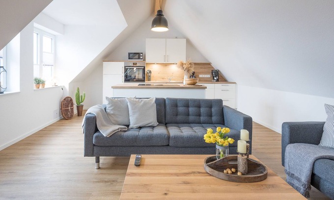 Zentrum Apartment | Apartment sea suite in Husum for up to 4 people