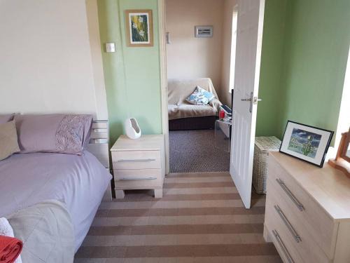 Guisborough Apartment | Apartment - Sleeps 4 - Pet friendly - Balcony