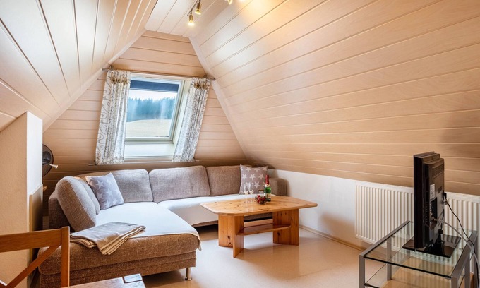 Waldau Apartment | Apartment 'Sternenhimmel, 35qm' with Shared Garden and Wi-Fi