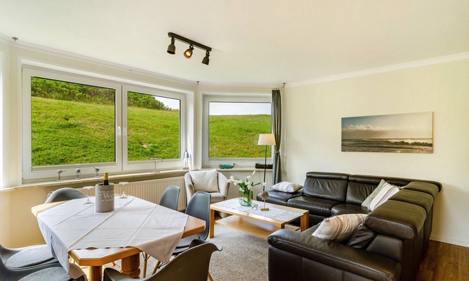 Baltrum Apartment | Apartment 'Strandhus Uiterst-hörn Steuerbord' with Shared Garden & Wi-Fi