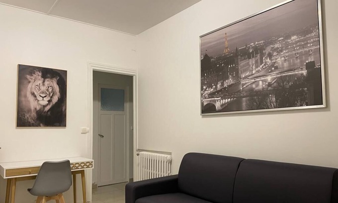 Vanves Apartment | Apartment 'Studio Paris 1km Parc Des Expos' with Shared Garden and Wi-Fi