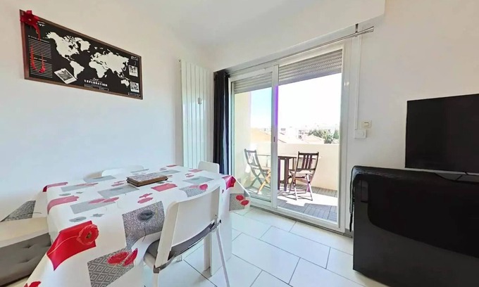 La Londe-les-Maures Apartment | APARTMENT T2 4 PERSONS SUR LA LONDE