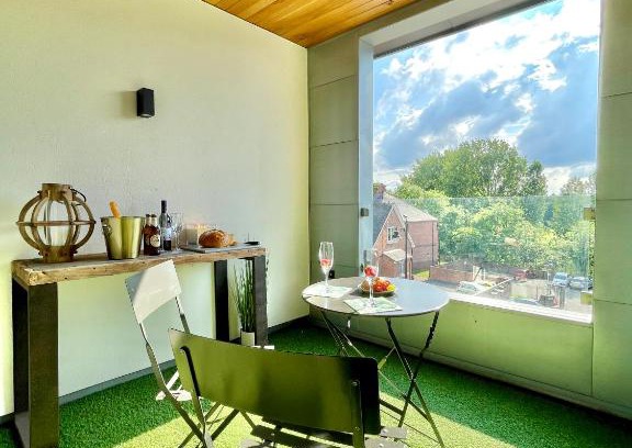 Shrewsbury Apartment | Apartment Twelve