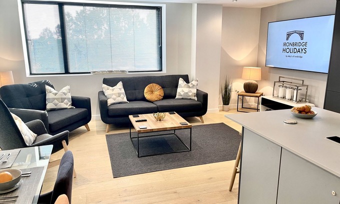 Shrewsbury Apartment | Apartment Twelve