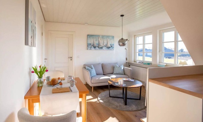 Pellworm Apartment | Apartment 'Urlaub An Der Nordermühle' with Shared Garden and Wi-Fi