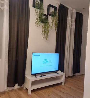 Meidling Apartment | Apartment vis á vis Schönbrunn with private parking