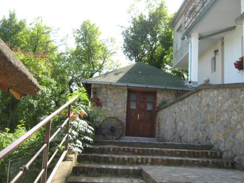 Vrdnik Apartment | Apartment Vistanova