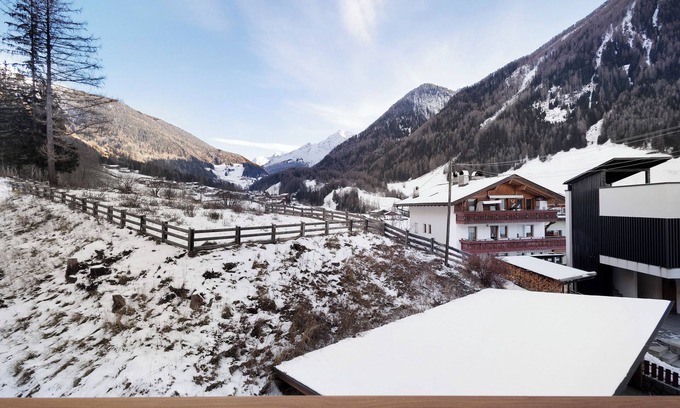 Valle Aurina Apartment | Apartment 'Waldheim Apt 12 13' with Mountain View, Shared Garden and Wi-Fi