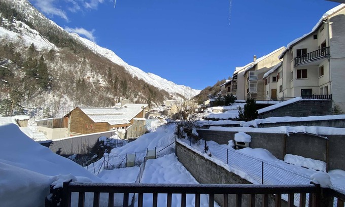 Bareges Apartment | Apartment with 5 bedrooms and balcony