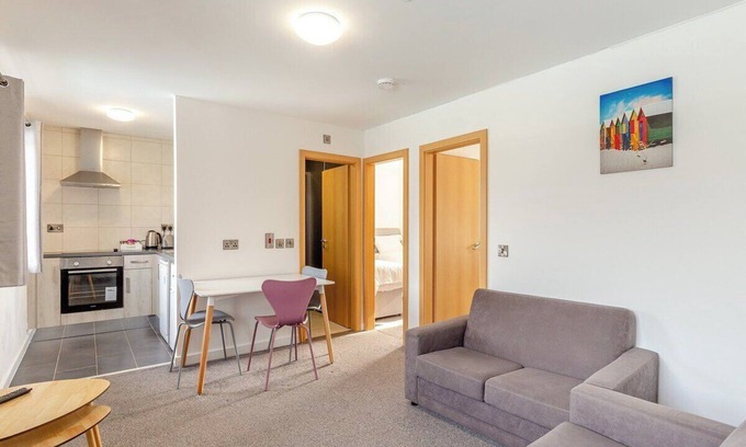 Hele Apartment | Apartment with Access to Pool, Spa & Soft play