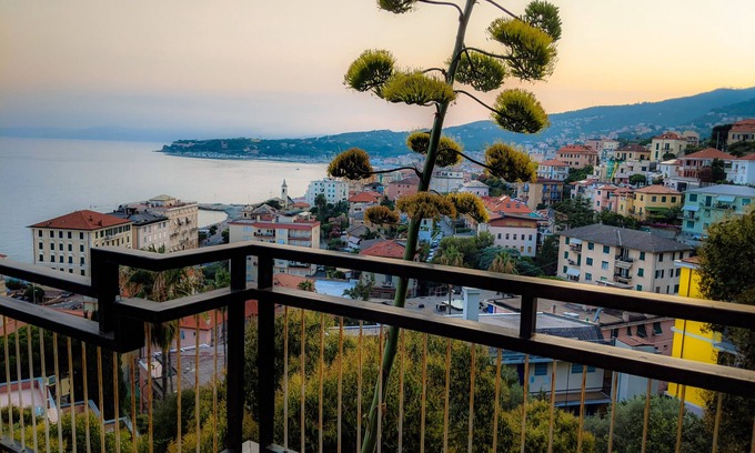 Varazze Apartment | Apartment with beautiful view with large terrace in a small condominium