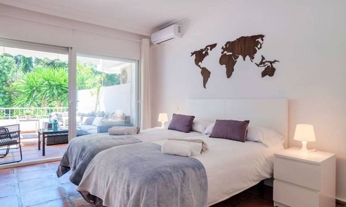 Golden Mile Apartment | Apartment with big terrace (150 m. to the beach)