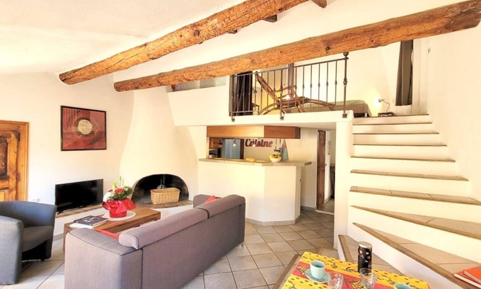 Old Town Apartment | Apartment with character - 2 bedrooms - 2 bathrooms - AC - Terrace - Old Nice