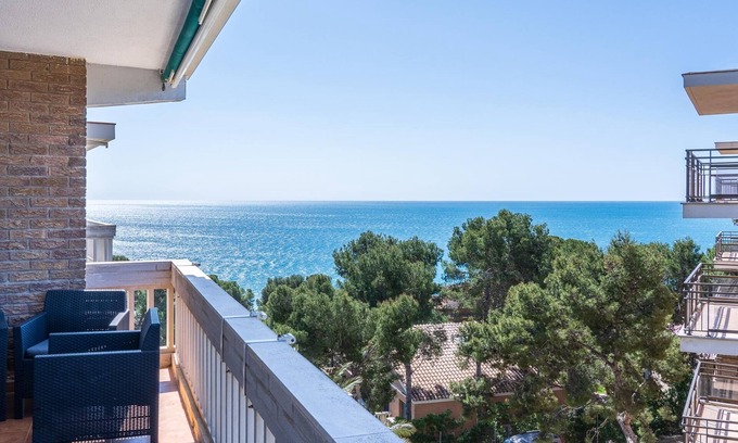 Cap de Salou Apartment | Apartment with sea views only 9km Port Aventura