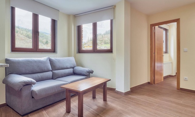 Cecos Apartment | Apartment with Shared Garden Valle del Ibias 2 Left