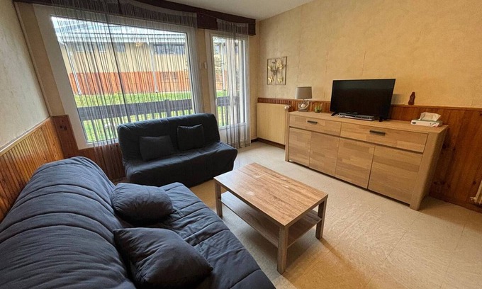 Les Angles Apartment | Apartment with Ski-In, Ski-Out Access and Modern Amenities