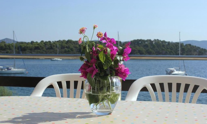 Mali Iz Apartment | Apartments Knezak
